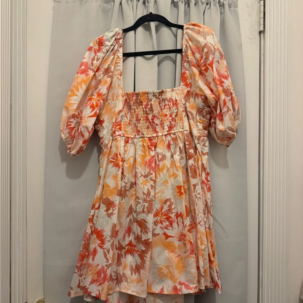 Abercrombie & Fitch Floral Puff-Sleeve Mini Dress in Pink & Peach - Picture 3 of 7